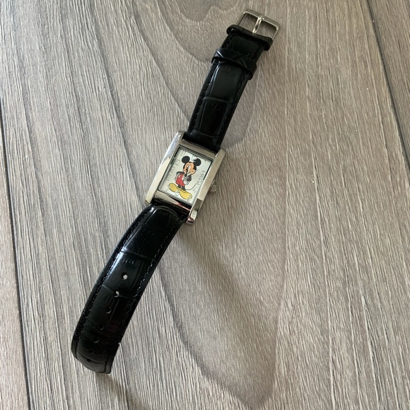 Mickey Mouse Watch - Picture 2 of 3
